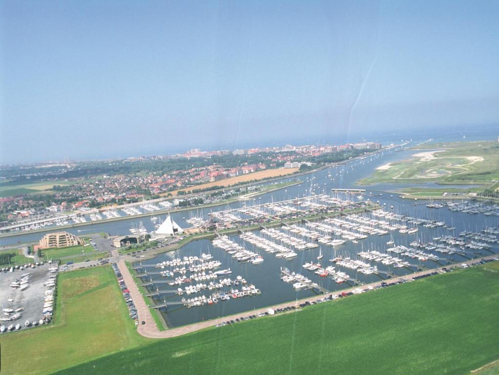Floreal Nieuport Extérieur photo
